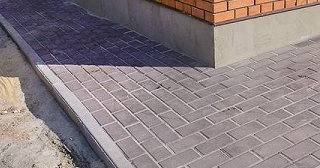 Укладка плитки на отмостку: Цена от 874 руб. в Тихвине от ТротуарнаяПлитка