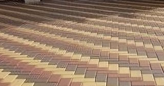 Укладка тротуарной плитки на основание в Тихвине от 874 руб.