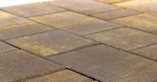 Укладка тротуарной плитки на цементное основание в Тихвине от 874 руб.