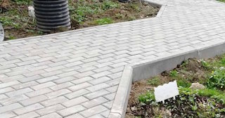 Профессиональная укладка брусчатки в Тихвине в октябре