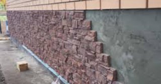 Профессиональная отделка фундамента панелями в Тихвине в октябре